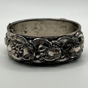 Vintage wide hinged Silver tone Bracelet